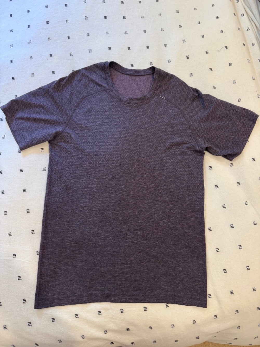 lululemon Metal Vent Tech Short-Sleeve Shirt purple small